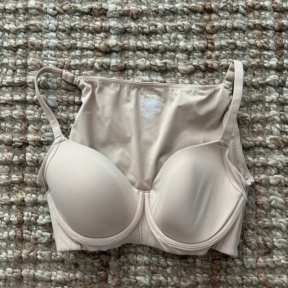 SKIMS Bra 36B Nude Beige Underwire Molded Cup High Back Smoothing NWOTb